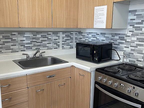 3rd image of 5701 N Sheridan Rd APT 6D