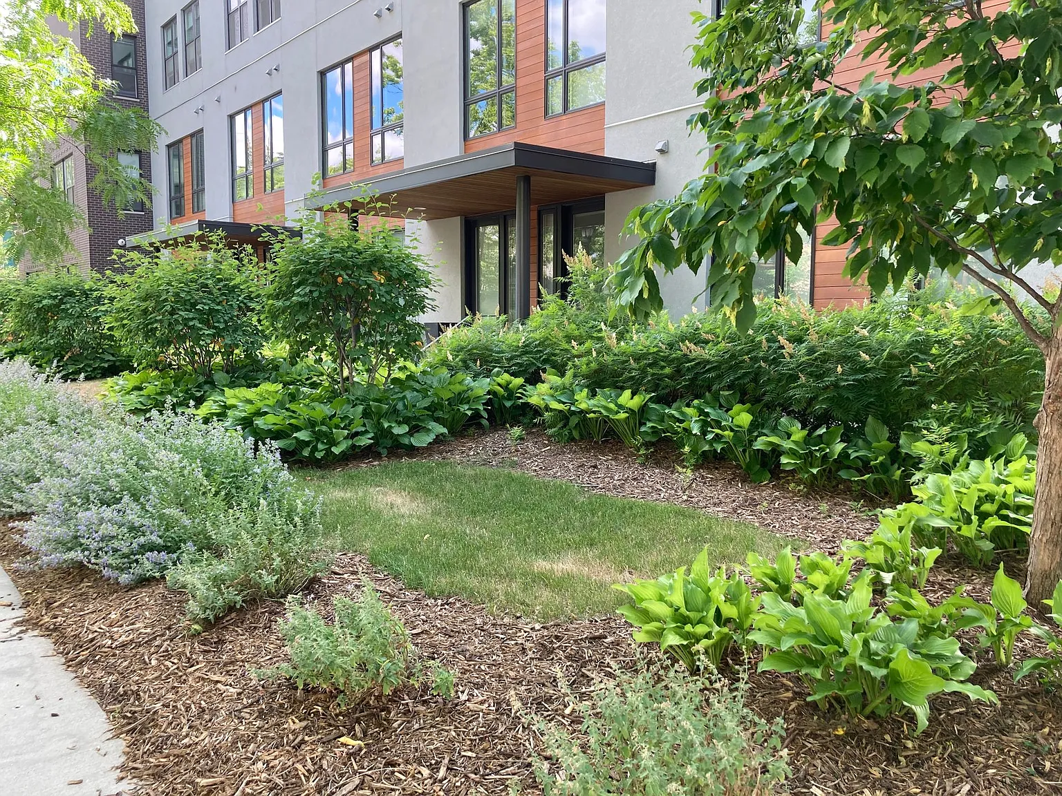 Motiv Apartments — Photo 2