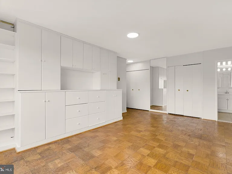 4201 Cathedral Ave NW #1405W — Photo 27