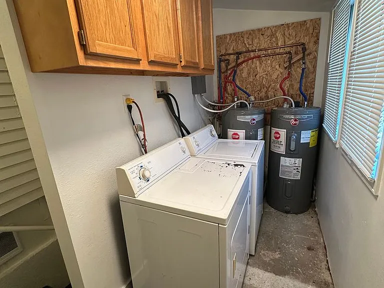 DCS2304 — Photo 3
