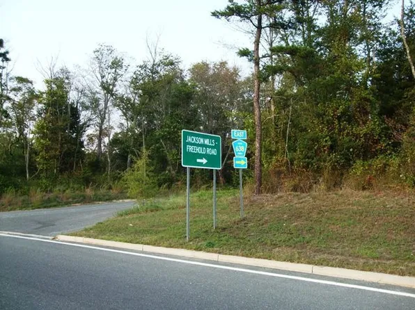 632 N County Line Rd, Jackson, NJ 08527