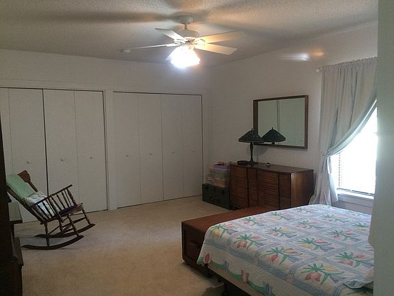 2nd image of 102 Carson St
