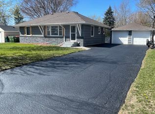 67 91st Ave NE, Blaine, MN 55434