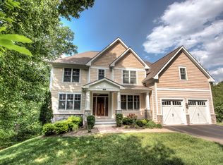 9920 Murnane St, Vienna, VA 22181