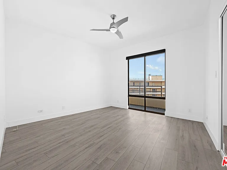 4267 Marina City Dr #Penthouse 4 — Photo 25