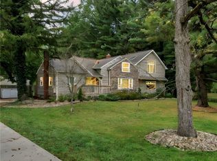 9083 Shepard Rd, Macedonia, OH 44056