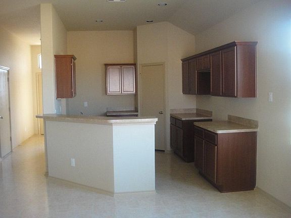 3rd image of 5511 Fountain Arbor Ln