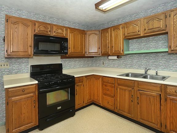 5th image of 33 Johnson St
