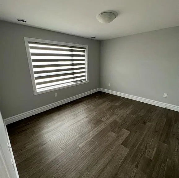 319 Benson Ct — Photo 12