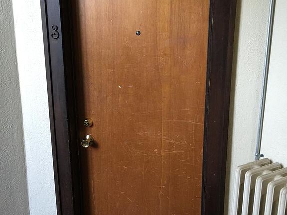 3rd image of 1112 C St APT 1