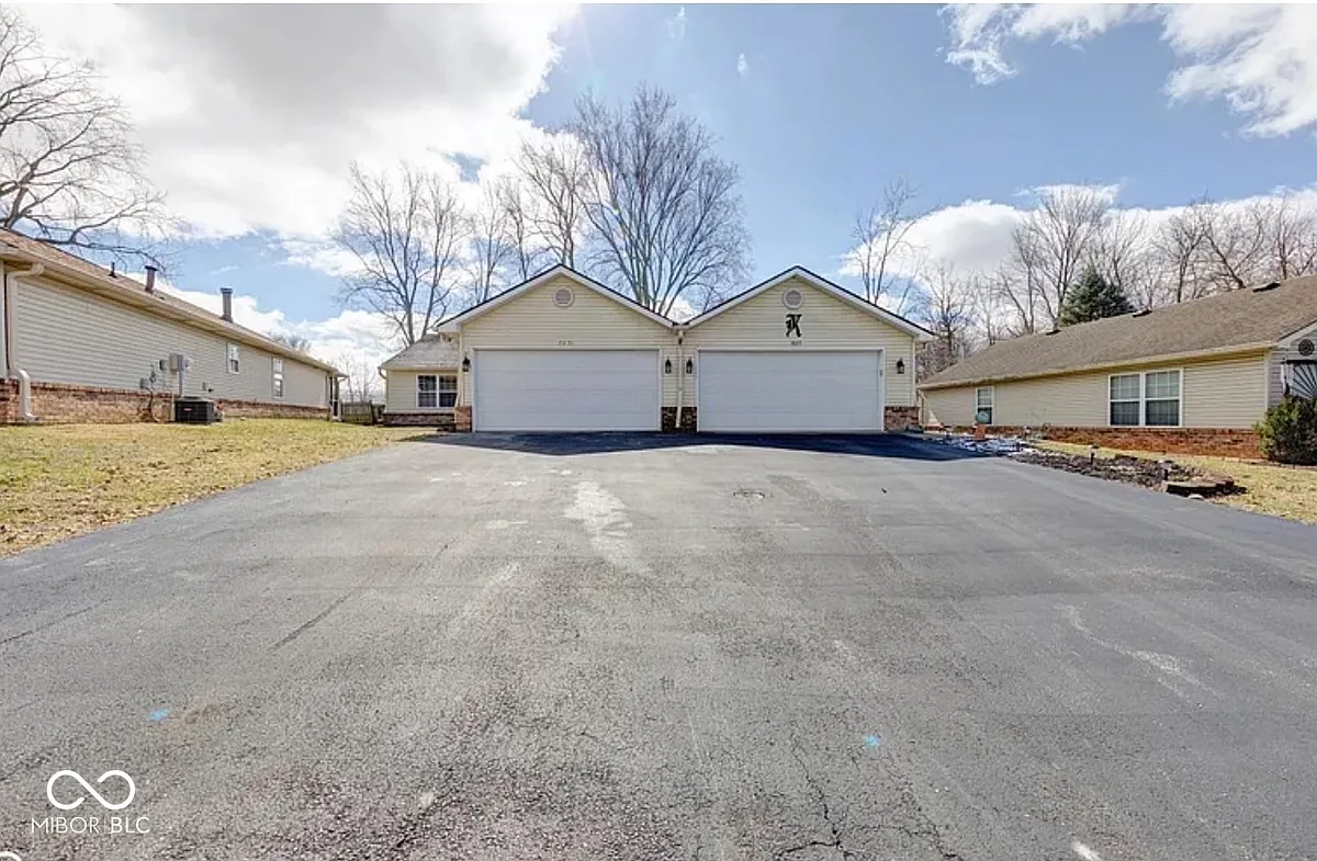 Building Photo - 7621 Orchard Village Dr