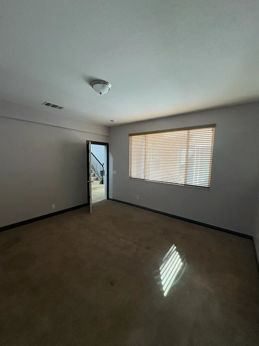 Building Photo - 14584 Sleepy Creek Dr #B