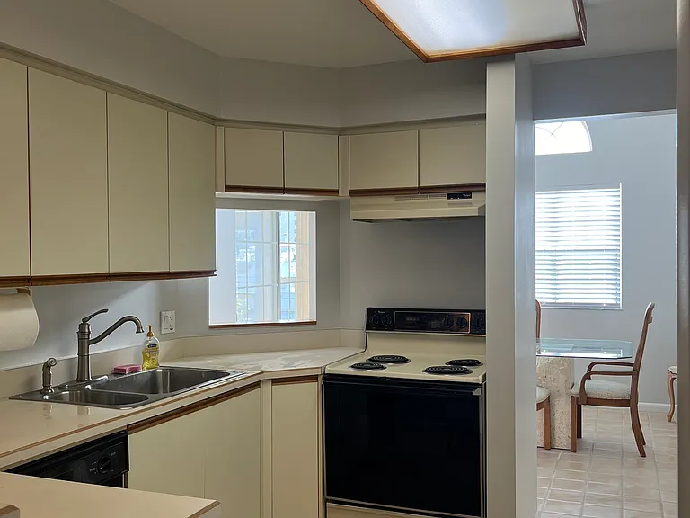 8 Marina Point Pl — Photo 11