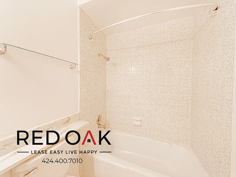 2035 Rodney Dr #5 — Photo 14