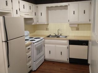 9260 Rosehill Rd APT 3, Lenexa, KS 66215