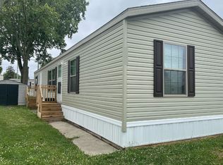 1906 Tracy Rd, Northwood, OH 43619