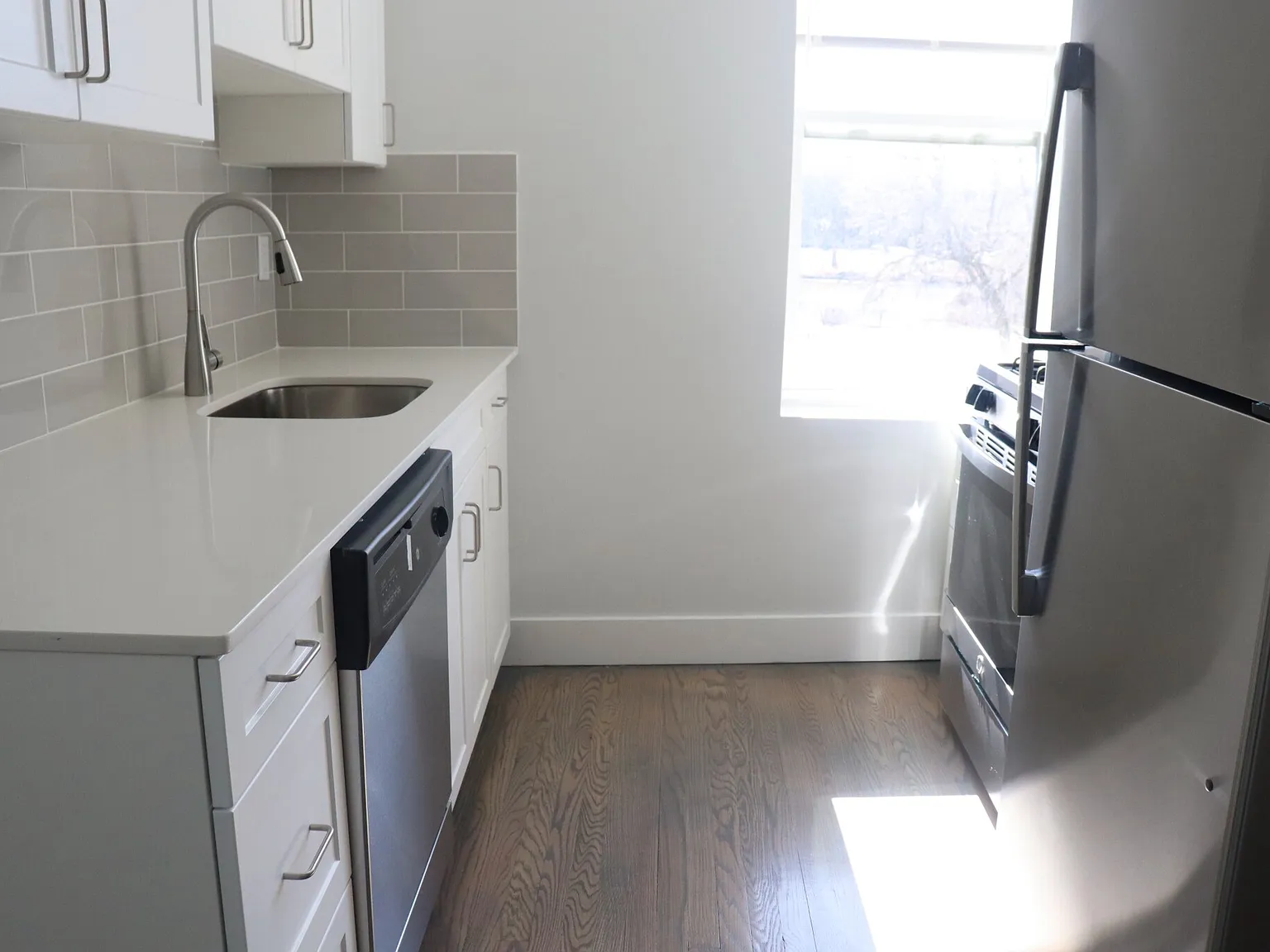 Studio, 300 sqft, $2,800 — Photo 2