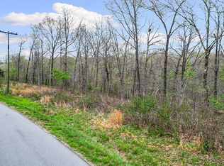 44 Cranfield Dr, Bentonville, AR 72714