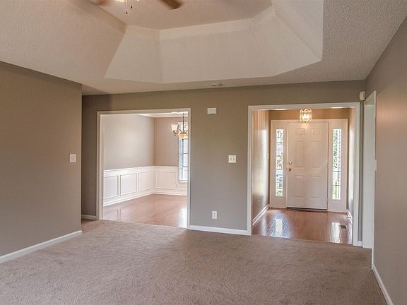 3rd image of 3624 Millington Dr