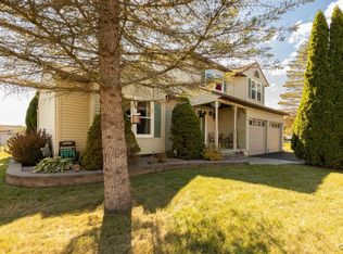 8179 Rizzo Dr, Clay, NY 13041