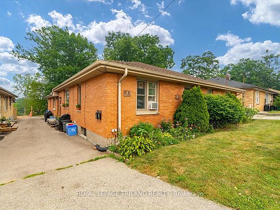 3rd image of 250 Greenwood Ave