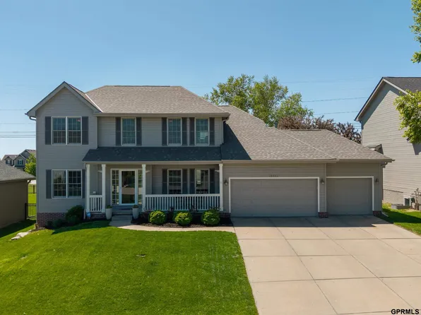 15461 Nebraska Ave, Omaha, NE 68116