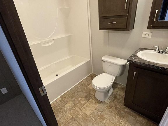 5th image of 29965 Montmorency Dr