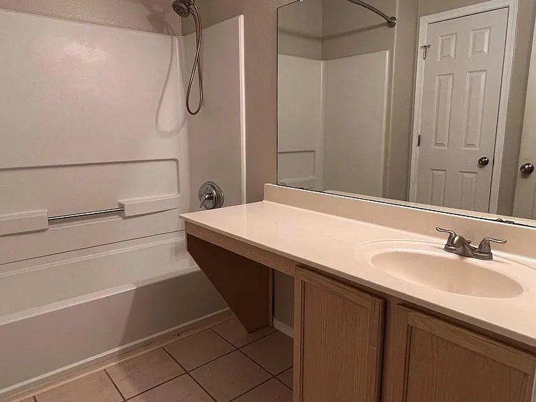 6432 Freemont Hills Loop NE — Photo 30