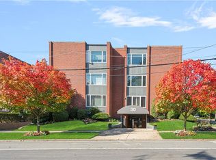 30 Blackstone Blvd APT 201, Providence, RI 02906