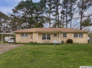 2502 Birchfield St NW, Huntsville, AL 35810