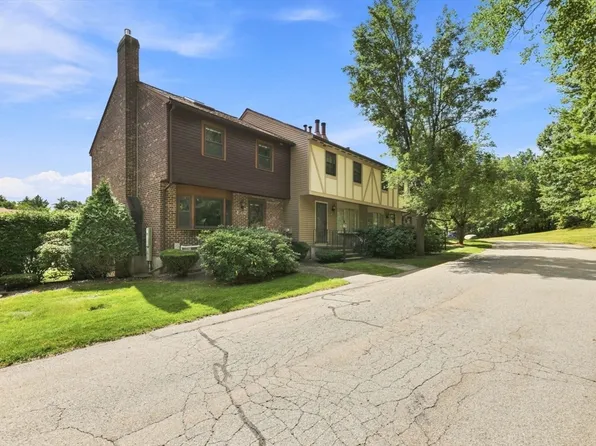 46 Scotty Hollow Dr #E, North Chelmsford, MA 01863