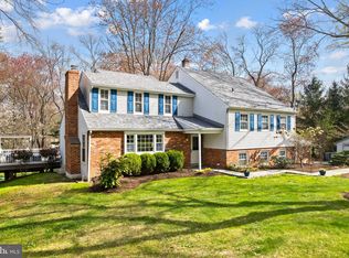 409 Toland Dr, Fort Washington, PA 19034