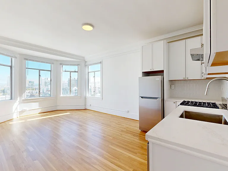 1801 California St #505 — Photo 4