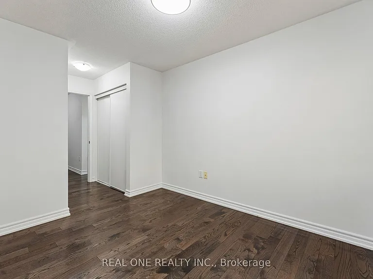 30 Henneberry Ln — Photo 28