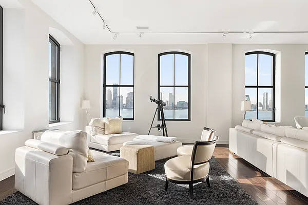 Sold by Compass | media 1