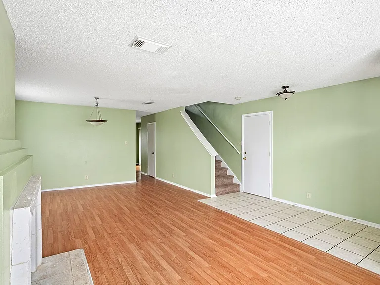 5011 Kenton Trce — Photo 9