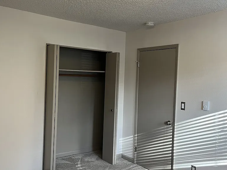 1611 SE Reedway St — Photo 14