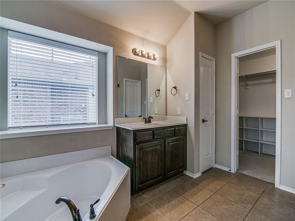 1st image of 1308 Palasades Ct