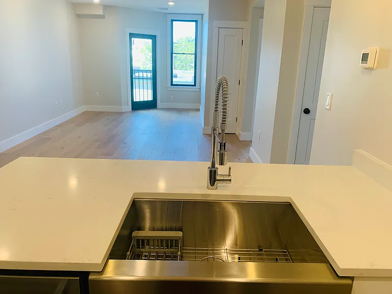 305 Webster Ave #308 — Photo 3