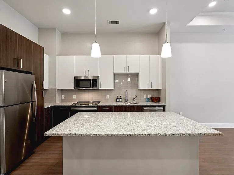 915 Glenwood Apartments on the Beltline — Photo 15