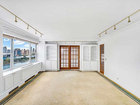 3rd image of 35 Sutton Pl #21D