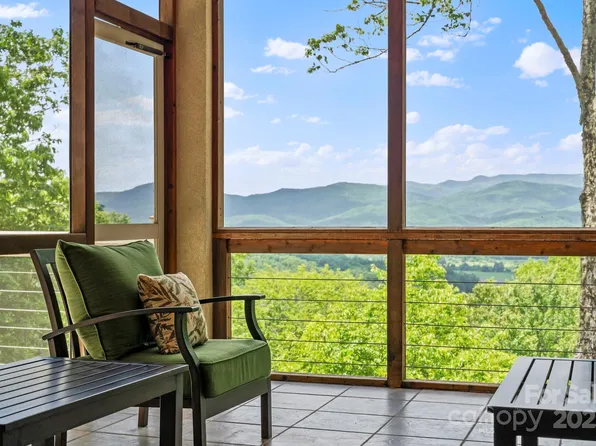 142 Paisley Ln, Pisgah Forest, NC 28768