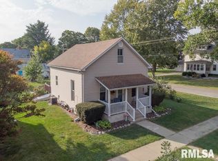 315 N School Ave, Minier, IL 61759