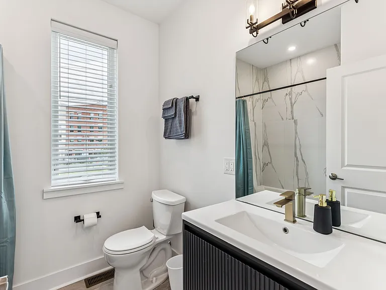 1846 Vineyard St #1 — Photo 10
