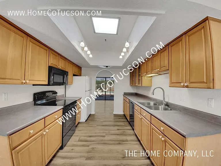 5243 N Stonehouse Pl — Photo 10