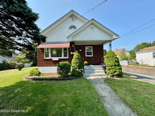 36 Oakland Avenue, Amsterdam, NY 12010