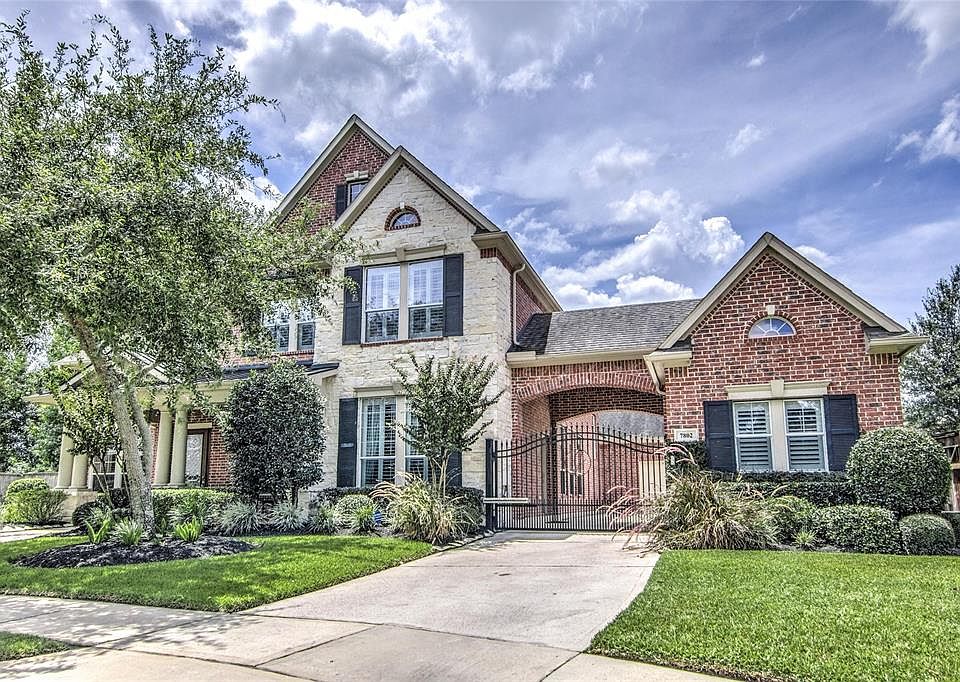 1st image of 7802 Watergroove Ct