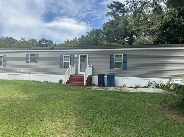45 Clover St, Delmar, DE 19940