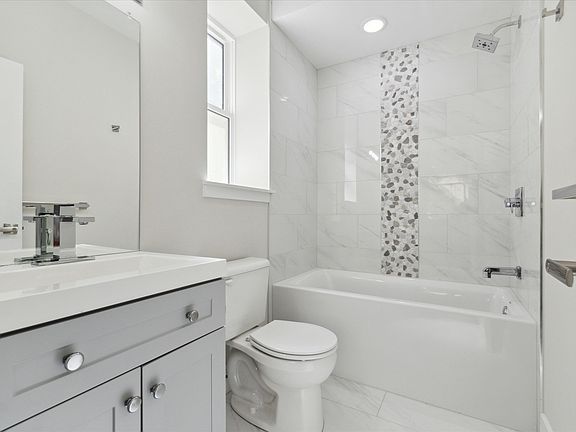 3rd image of 723 N 35th St Unit 103