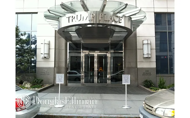 Rented by Douglas Elliman | media 39